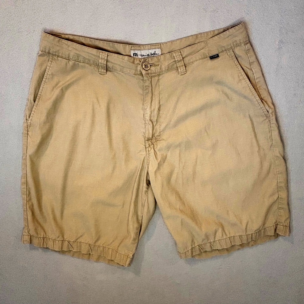 TravisMathew Men Khaki Tan Golf Shorts Tencel Blend Stretch Size 34